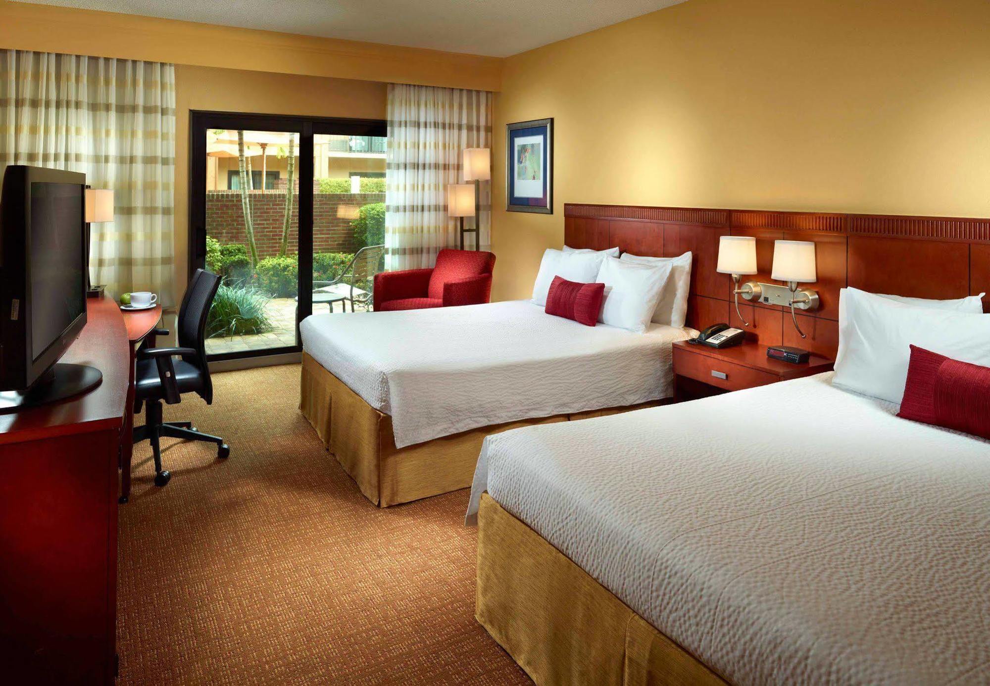 Courtyard By Marriott West Palm Beach Bagian luar foto